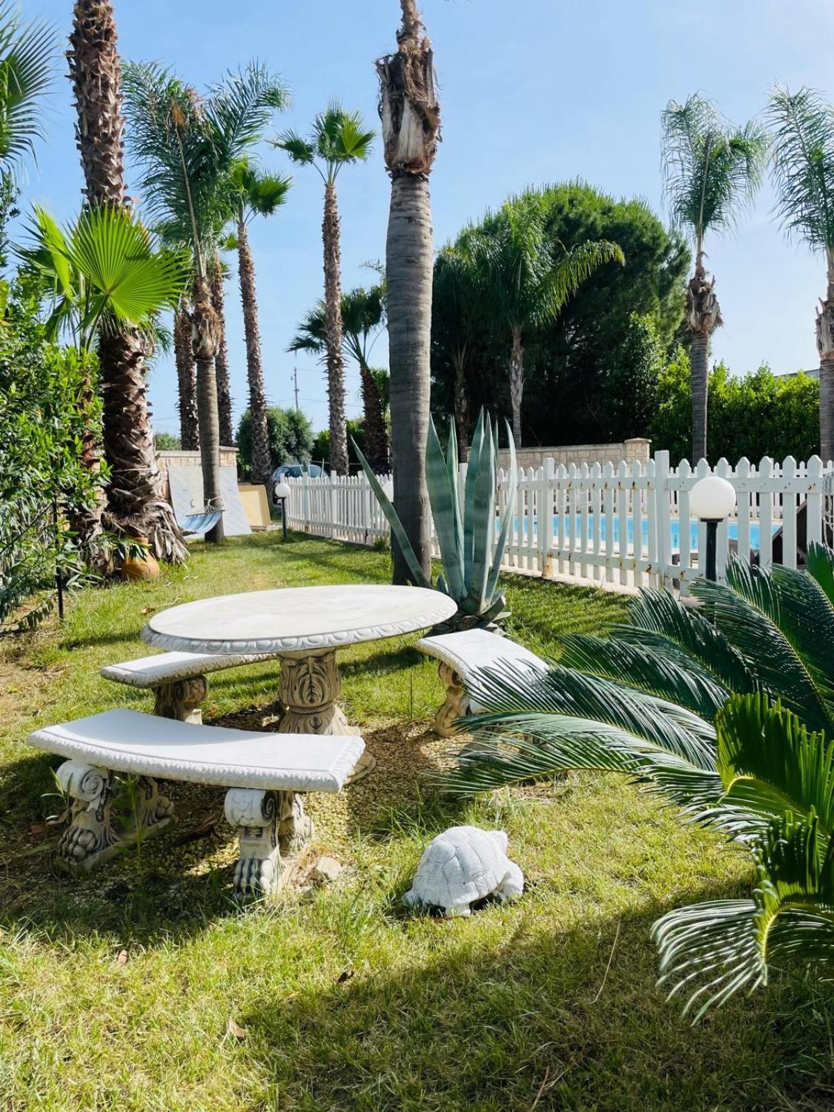 Pupillo Casa Vacanza Villa Francavilla Fontana Exterior photo